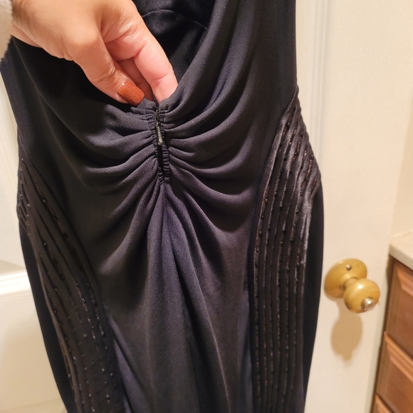 Black Evening backless dress - Picture 3 of 5